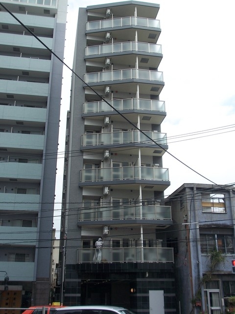 TRADIS NIPPORI Sの外観
