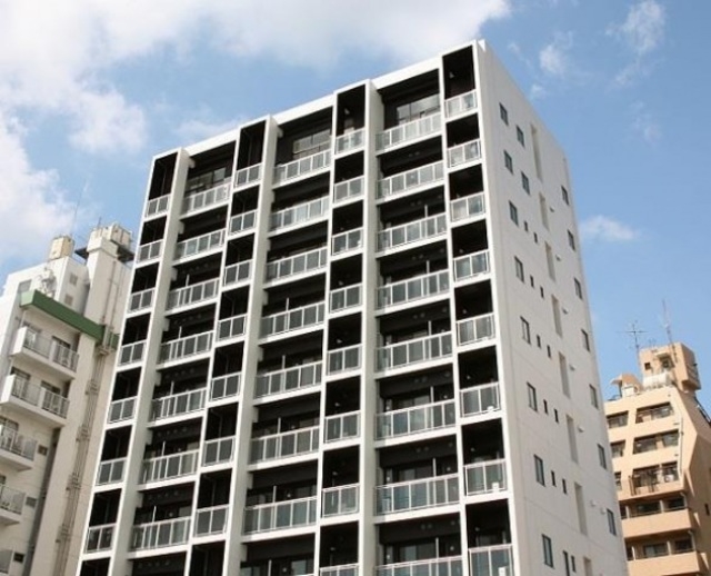 レジディア市谷薬王寺の外観