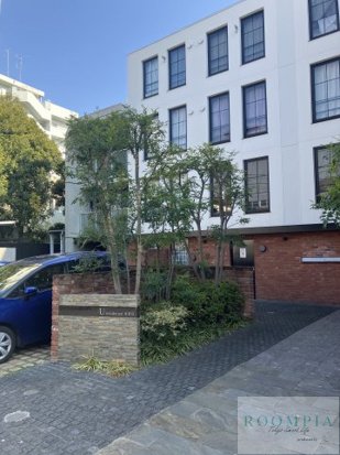 ユーレジデンス東新宿の外観