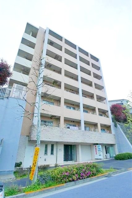 ワイズ ル・リオン新宿中井の外観