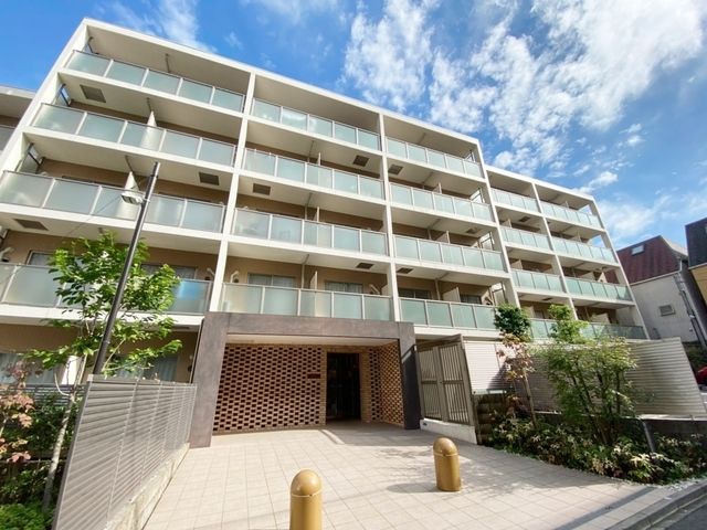 ベラスウィータ高田馬場の外観