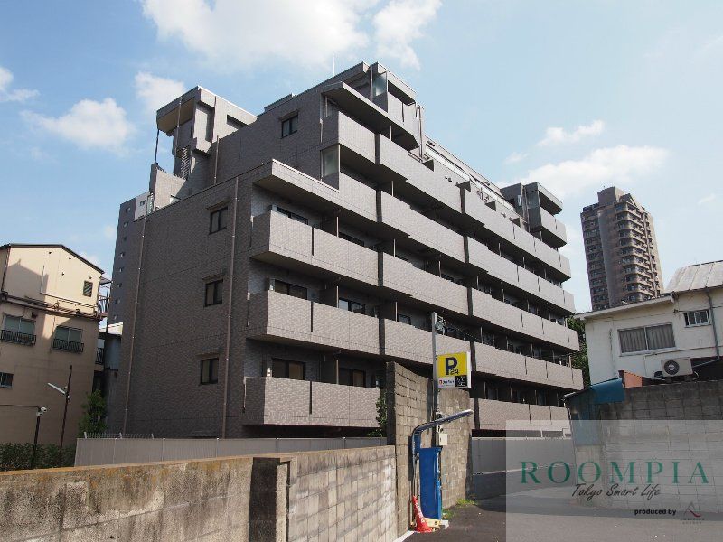 ルーブル高田馬場参番館の外観