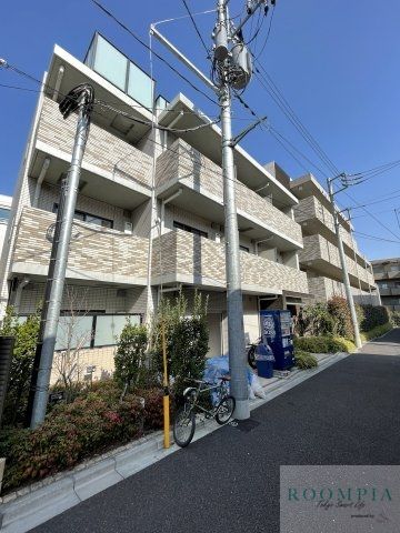 DIPS高田馬場駅前の外観