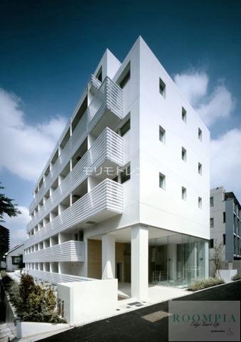 カスタリア市ヶ谷の外観