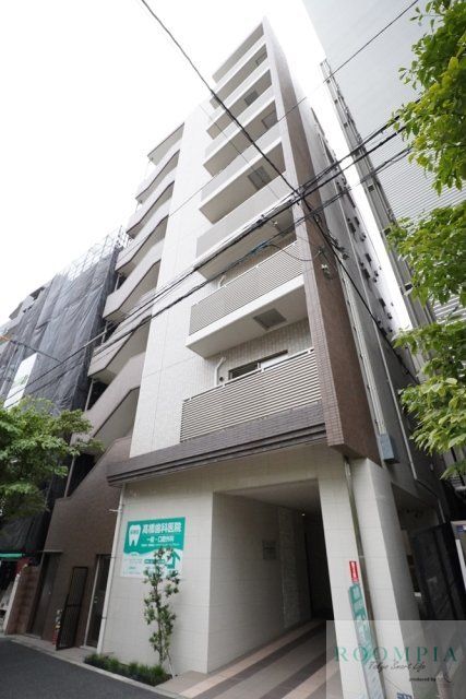 コスモグレイス新宿の外観