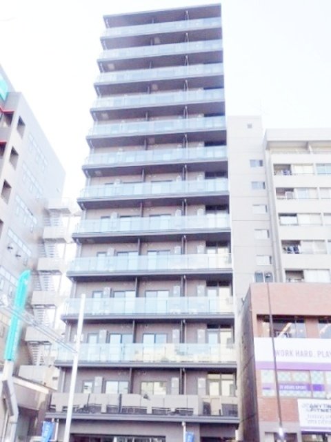 ZOOM東新宿の外観