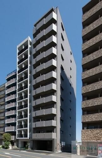 ルーブル新宿原町の外観