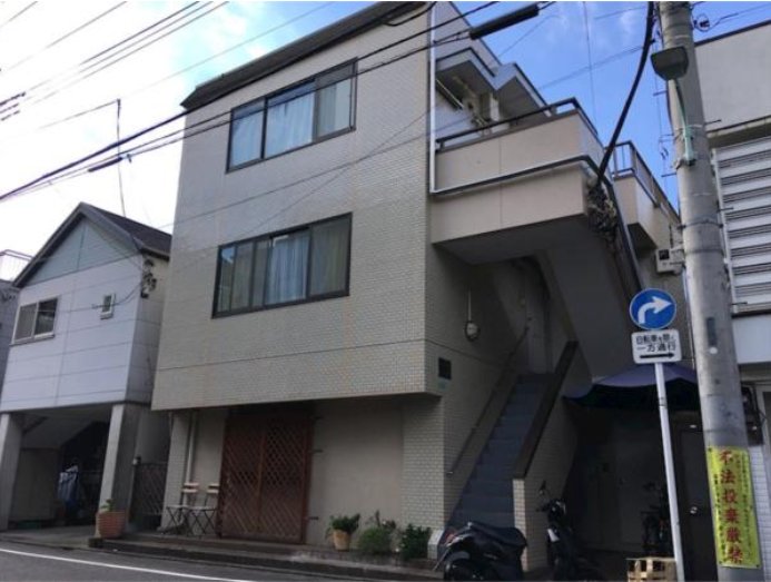 グリーンヒルビルの外観