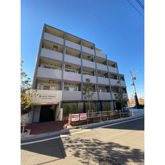 Beverly　Homes　赤塚公園IIの外観