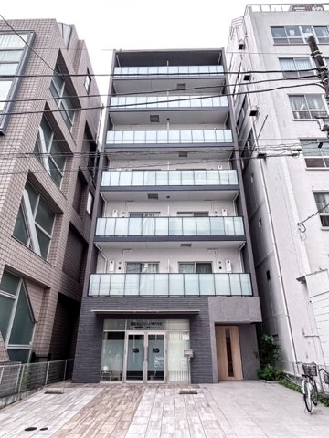 コスモリード東日暮里の外観