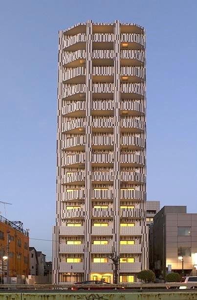 PREMIUM CUBE G 駒沢大学の外観