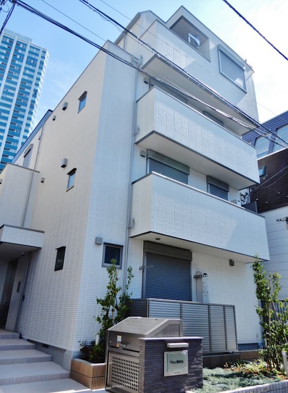 アルム西新宿の外観