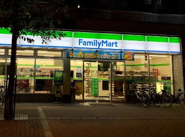 【コンビニエンスストア】ファミリーマート 東三国三丁目店まで235m 【コンビニエンスストア】ファミリーマート 東三国三丁目店まで235m