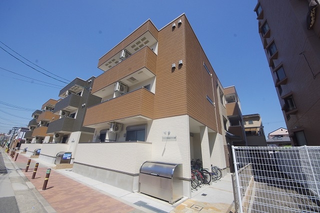 フジパレス城東諏訪サウスV番館の外観