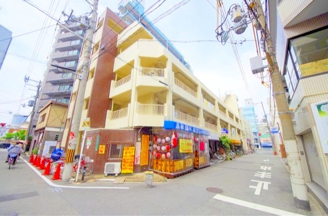 都島岡本マンションの外観