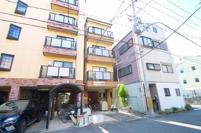 シャルル中宮の外観