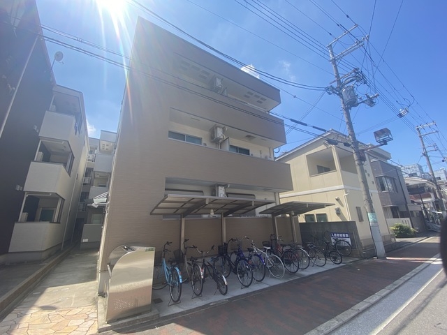 フジパレス城東諏訪VII番館の外観