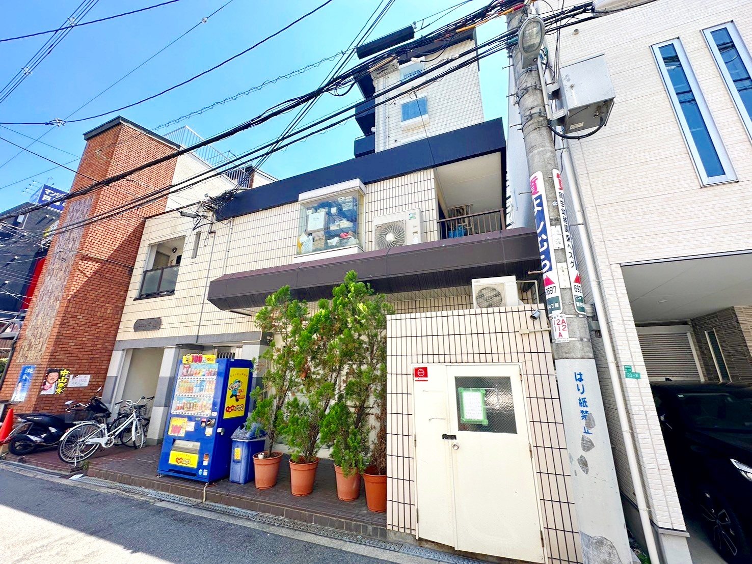 サンプラザ京橋の外観