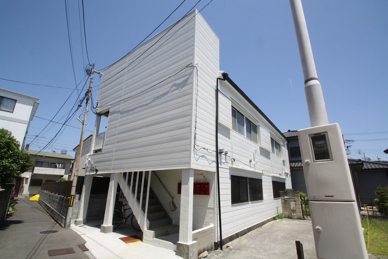 Liloアパートメント鶴見の外観