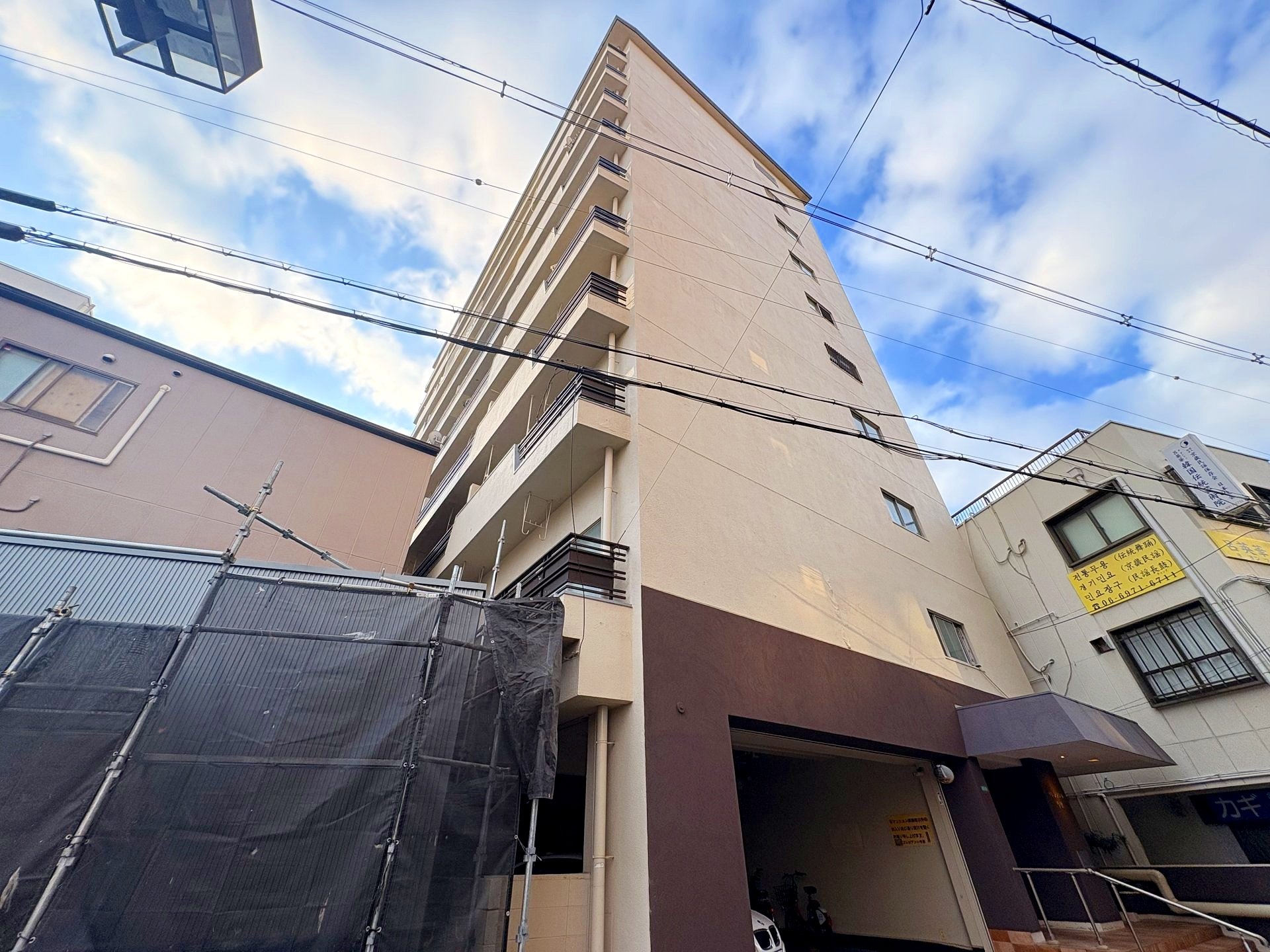 プレジデント今里の外観