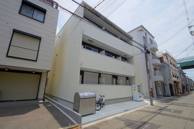 ディアコート中宮の外観