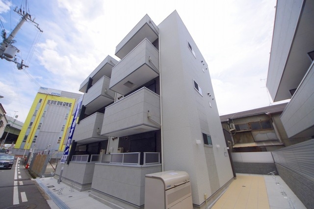 ワコーレヴィータ関目EASTの外観