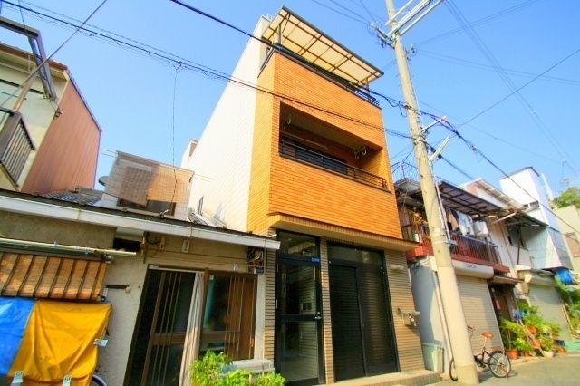 東マンションの外観