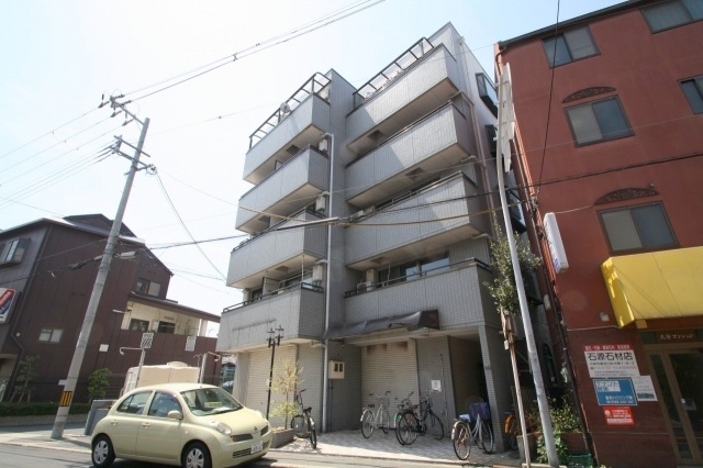 メゾンベルシティの外観