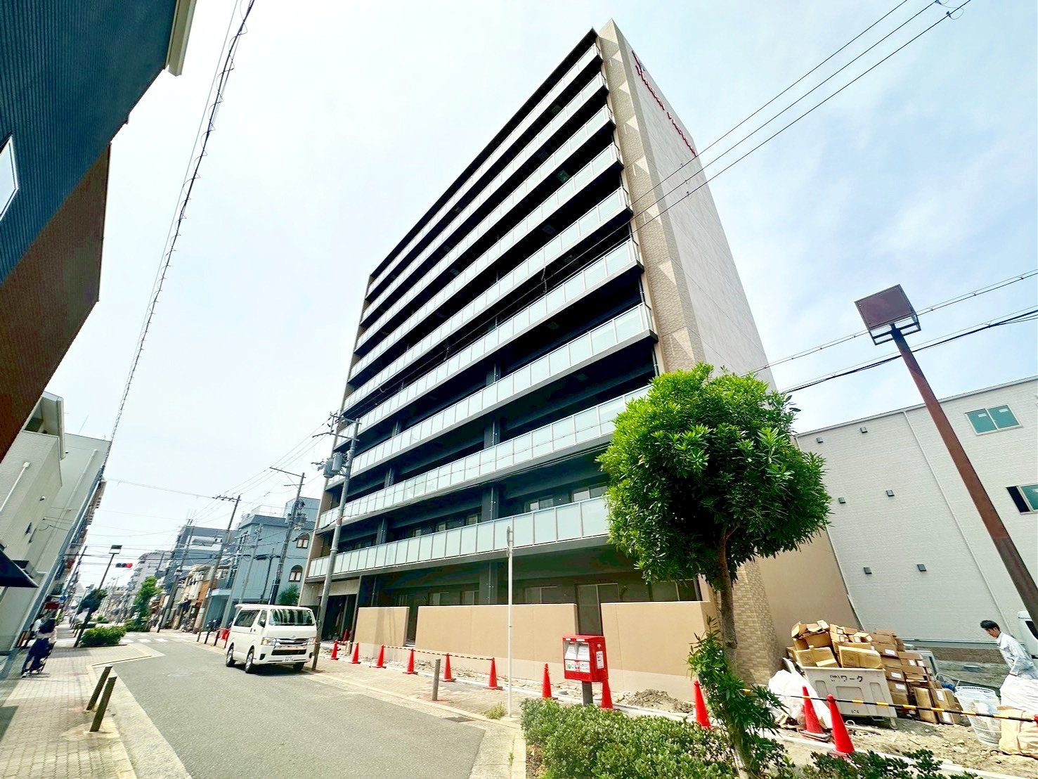 セオリー大阪イーストドアの外観