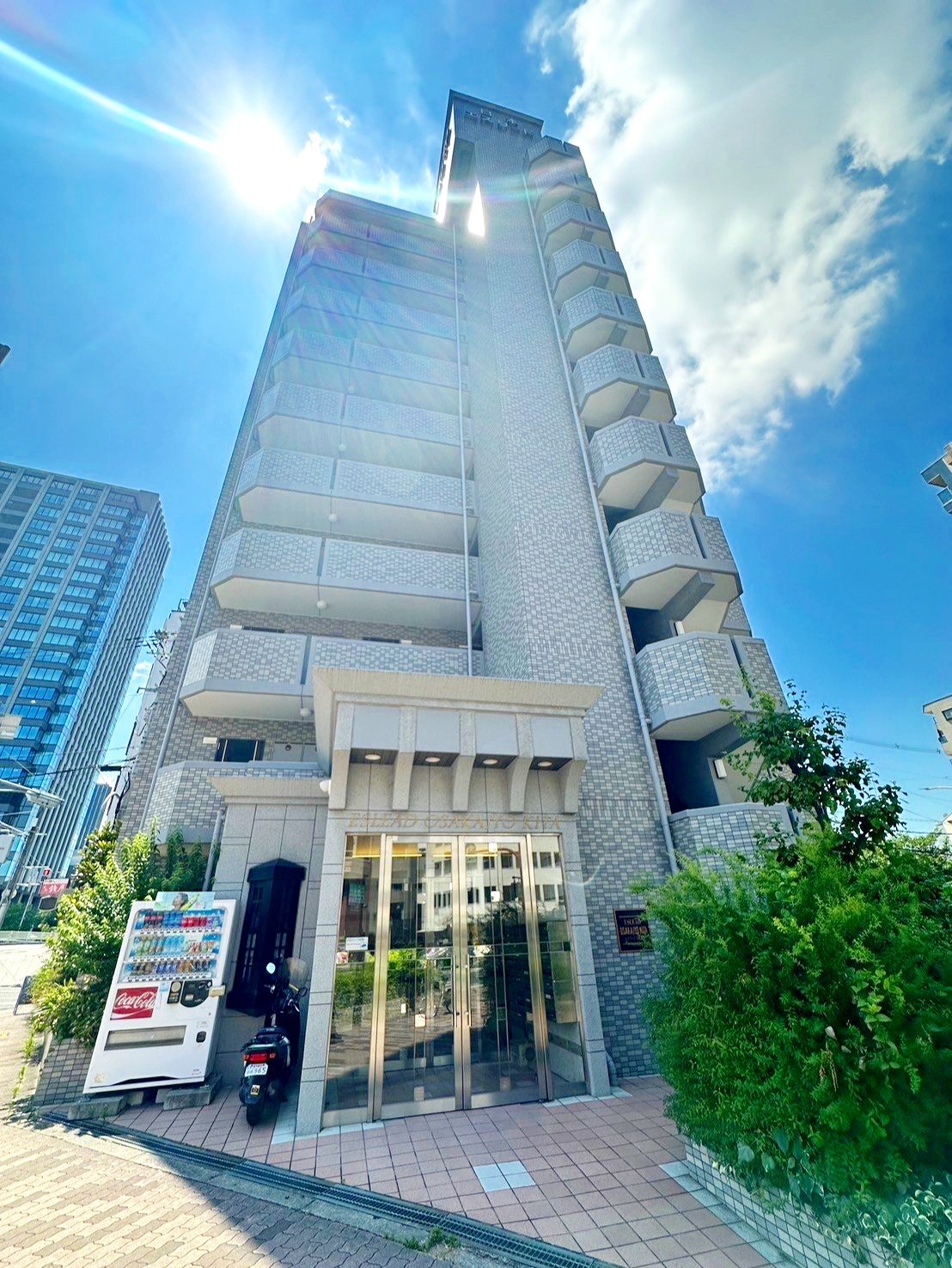 エスリード大阪城北の外観