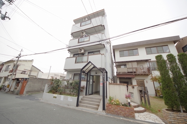 いすず東ハイツの外観