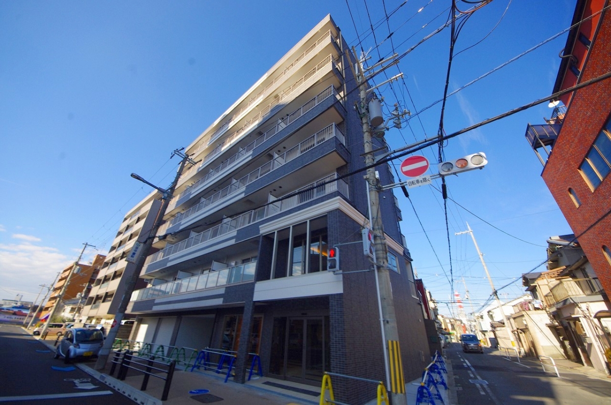 ヴィラナリー太子橋今市の外観