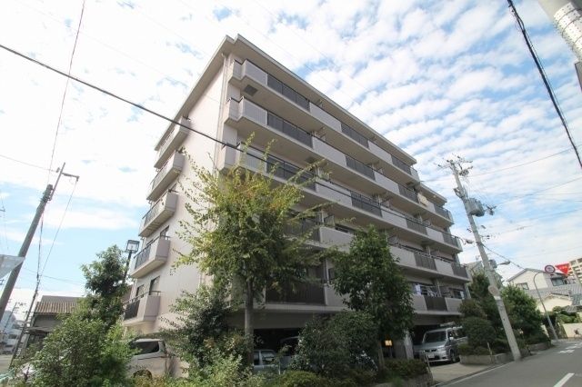 フェアリー城東の外観