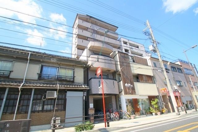 アーバン千林Ａ棟の外観