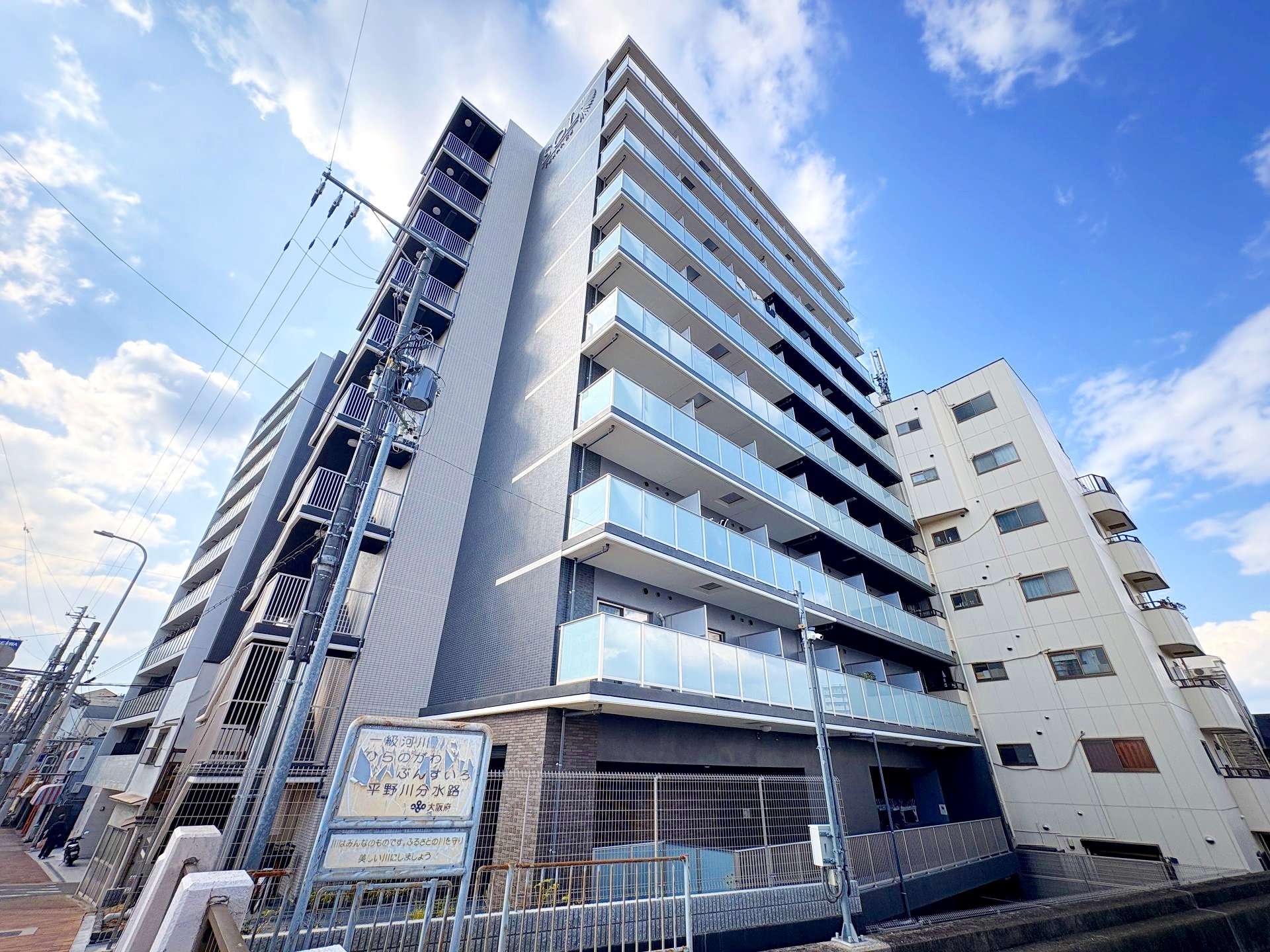 ソルテラスOSAKA MID EAST クレアストの外観