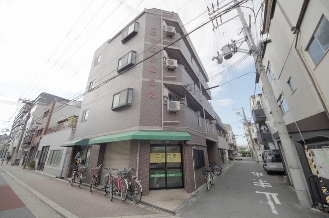 グラヴィール鶴和の外観