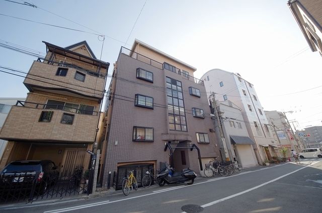 おしゃれ館新森の外観