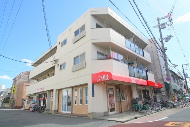 なにわビルの外観