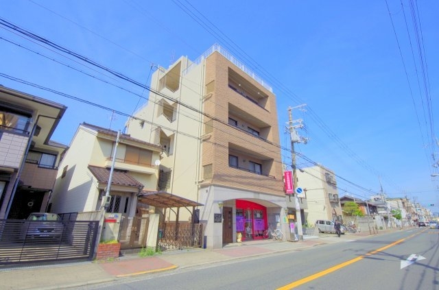 キースコートの外観