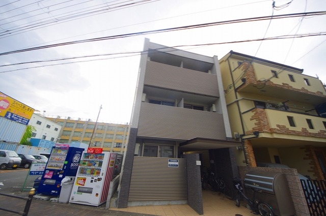 フェリスコート鶴見の外観