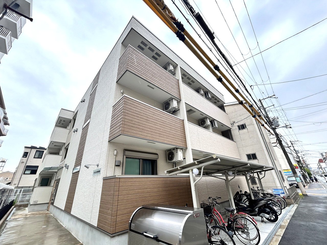 フジパレス今津中II番館の外観