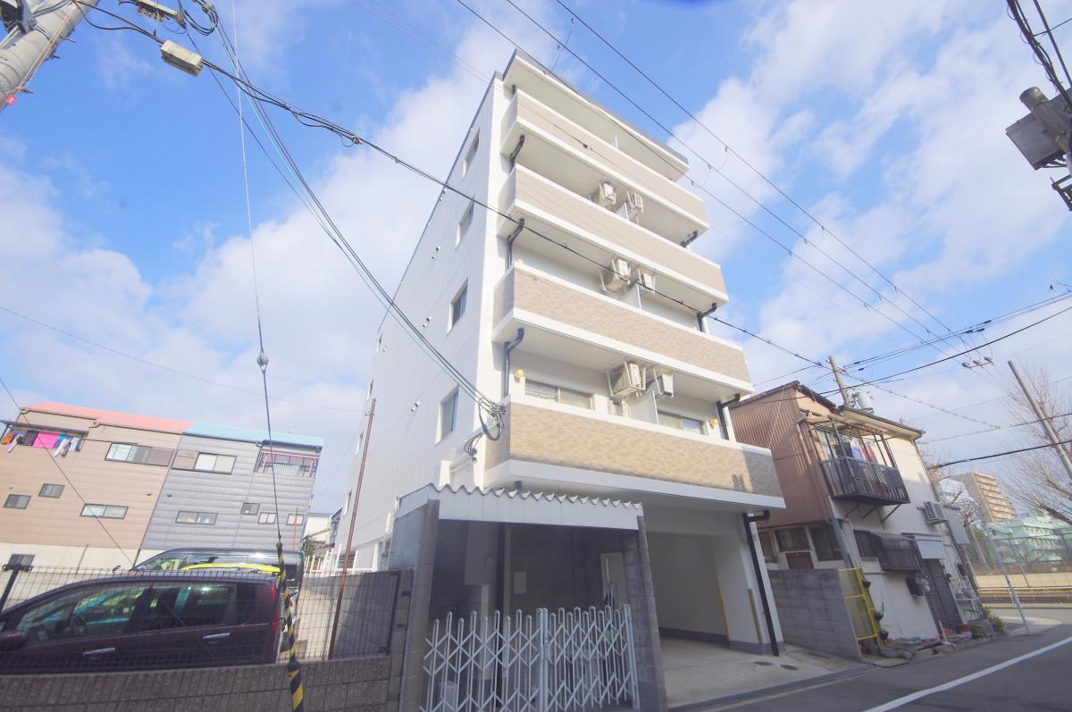 公園前ウエストハイツの外観