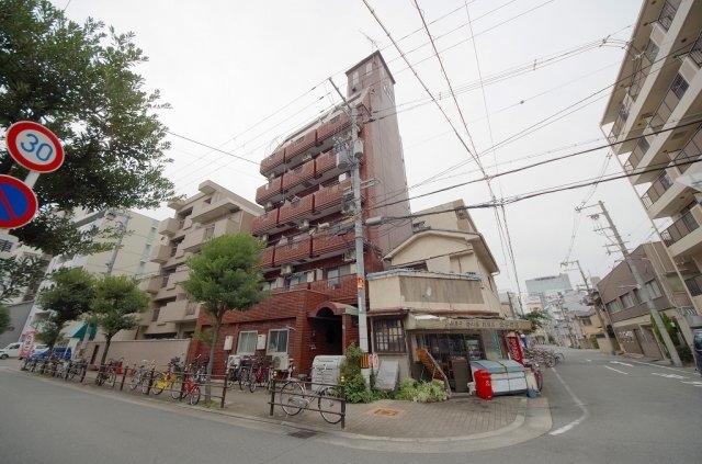 ルネッサンスルイードの外観