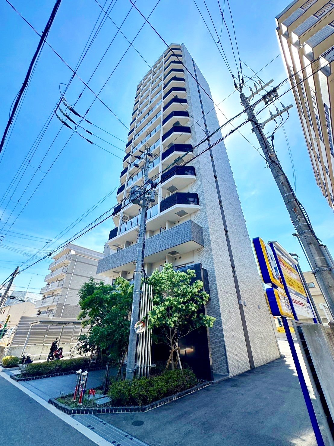 クレストタップ京橋の外観