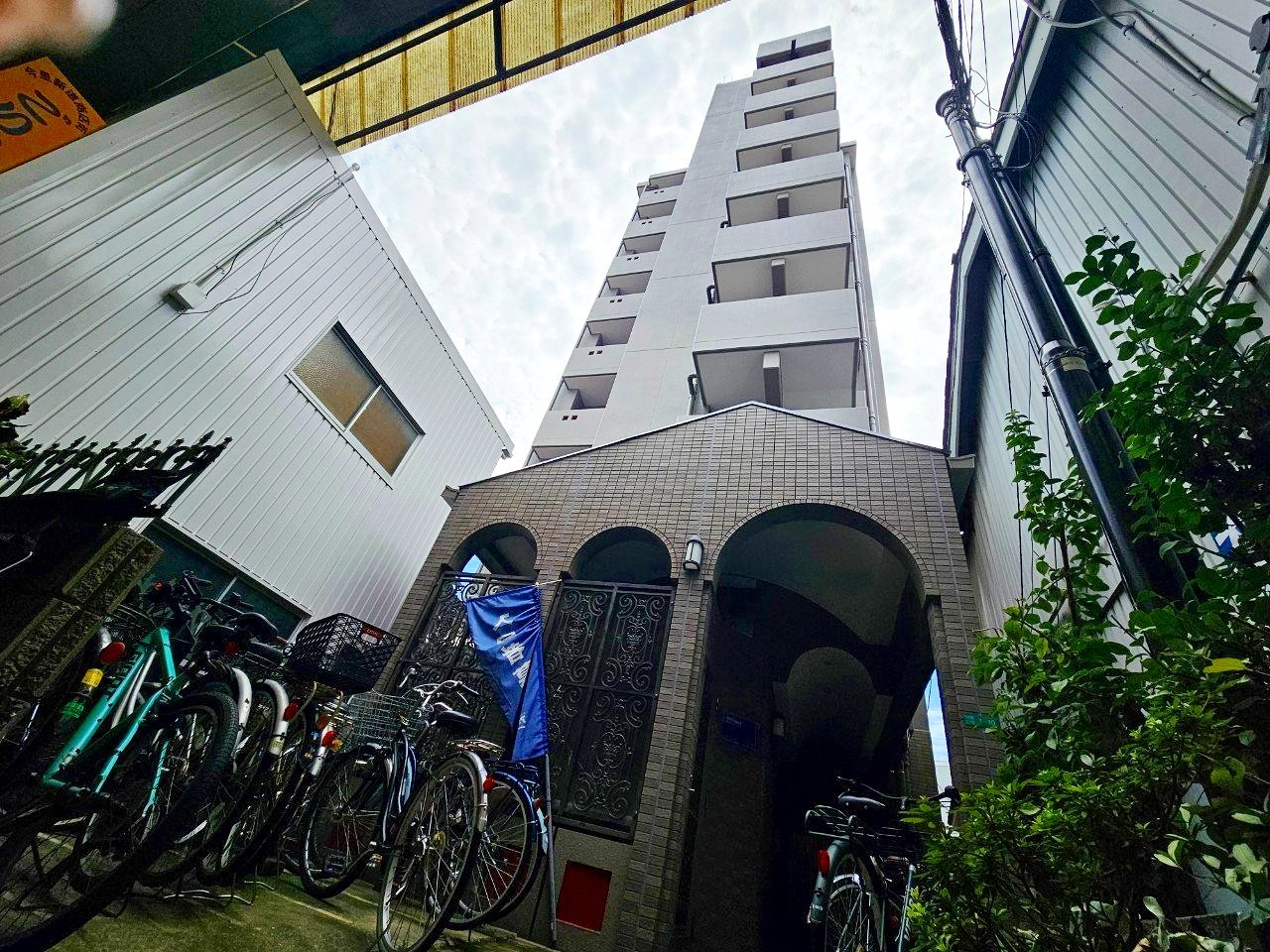 ジュネス今里の外観