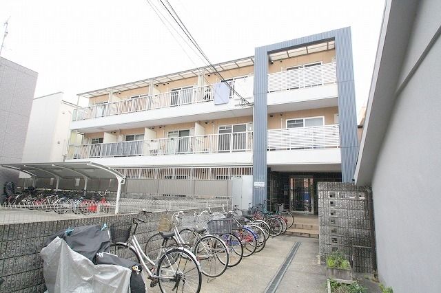 ヴィラナリー鶴見の外観