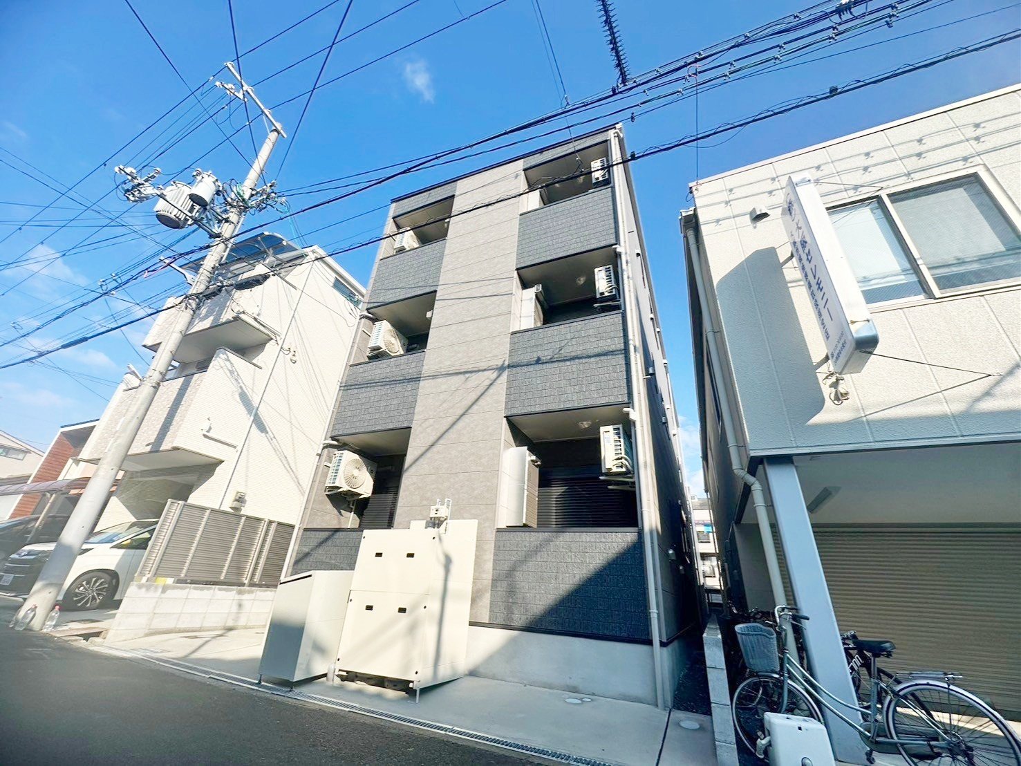 そよ風とラテとの外観
