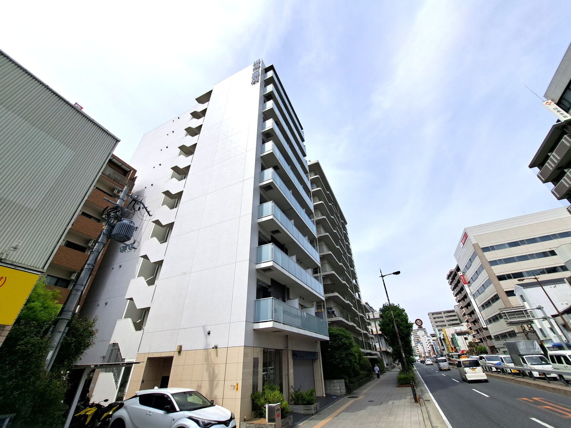 アヴェーレ京阪本通の外観