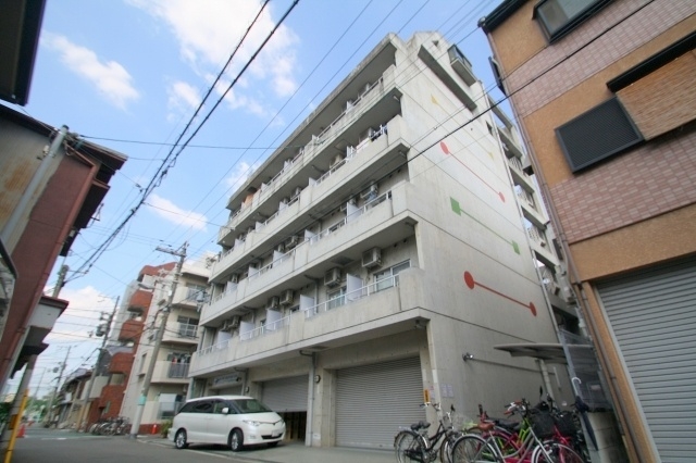 K'S ROYALの外観