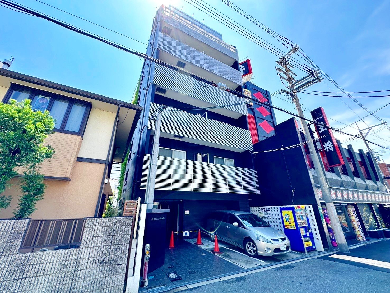 レクシア京橋ＴＲＥＳの外観